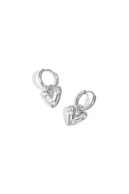 Earrings with heart-shaped pendant and zircon